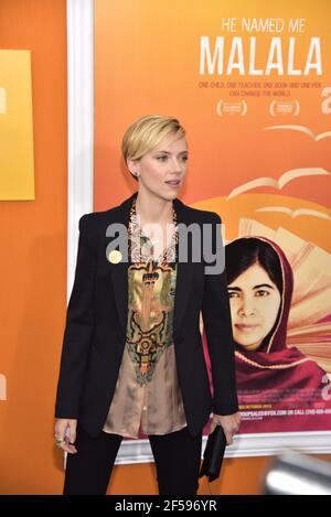 New York, NY, le 24 septembre 2015, Scarlett Johansson assiste à la première de New York « il m'a nommé Malala » au théâtre Ziegfeld Banque D'Images