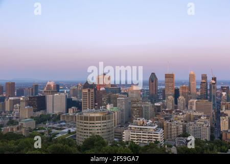 Géographie / Voyage, Canada, Montréal, vue sur la ville du point de vue du chalet du Mont Royal, droits-supplémentaires-dégagement-Info-non-disponible Banque D'Images