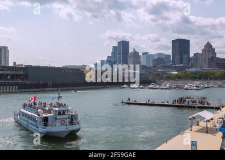 Géographie / voyage, Canada, Montréal, Vieux-Port, bassin Bonsecours, Bateau d'excursion, droits supplémentaires-autorisation-Info-non-disponible Banque D'Images