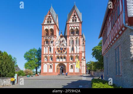 Géographie / Voyage, Allemagne, Limbourg an der Lahn, cathédrale de Limbourg, façade principale, place de la cathédrale, droits-supplémentaires-dégagement-Info-non-disponible Banque D'Images