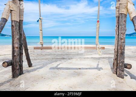 Paradis tropical exotique balançoires plus clair comme de l'eau de mer de l'océan bleu turquoise Seascape Paysage Banque D'Images