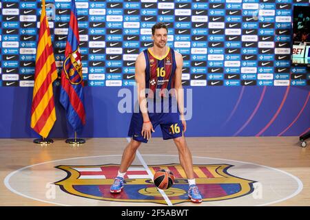 Barcelone, Espagne. 25 mars 2021. Pau Gasol lors de sa présentation en tant que nouveau joueur de basket-ball du FC Barcelone au Palau Blaugrana à Barcelone, Espagne. Crédit : DAX Images/Alamy Live News Banque D'Images