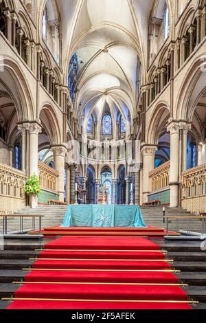 Le haut autel à la cathédrale de Canterbury, Kent, Angleterre Royaume-Uni Banque D'Images