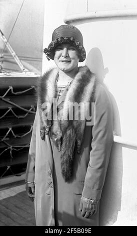 Gertrude Ederle. Portrait du nageur américain et champion olympique, Gertrude Caroline Ederle (1905-2003), bain News Service, 1925. En août 1926, elle est devenue la première femme à nager à travers la Manche. Banque D'Images
