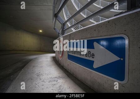 détails architecturaux dans un garage à dessarés Banque D'Images