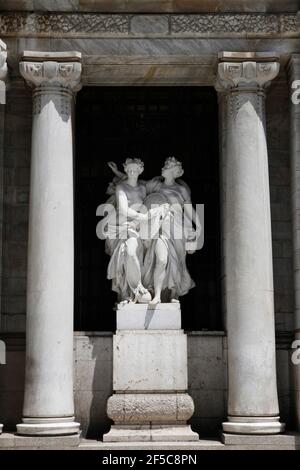 MEXICO, MEXIQUE - MARS 25: Le Palais des Beaux-Arts est le lieu le plus important du Mexique pour les arts. L'architecte italien Adamo Boari était en charge des défauts avec un style art nouveau à l'extérieur, a commencé sa construction en 1904 et a conclu en 1934. Le 25 mars 2021 à Mexico, Mexique crédit: Luis Barron/Eyepix Group/The photo Access Banque D'Images