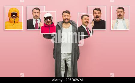 Jeune homme montrant des portraits avec différentes émotions isolées sur fond rose. Banque D'Images