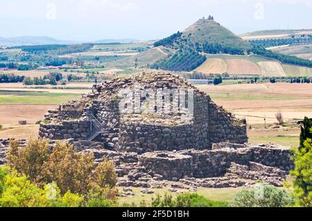 Barumini, Sardaigne, Italie. Vue sur le complexe archéologique nuragique de su Nuraxi di Barumini. UNESCO liste du patrimoine mondial Banque D'Images