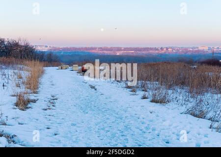 vue sur la vallée de la rivière à l'aube depuis le site de préservation de pilot knob dans mendota hauteurs minnesota Banque D'Images