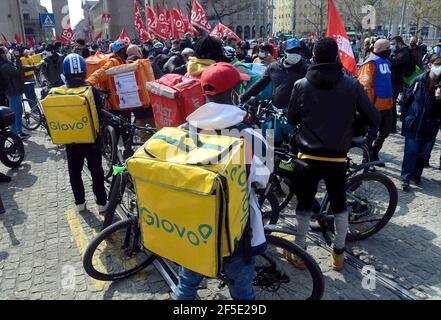 Milan, Italie. 26 mars 2021. Milan, Piazza 24 Maggio, Riders Ciclofattorini garnison Strike usage éditorial seulement crédit: Agence de photo indépendante/Alamy Live News Banque D'Images