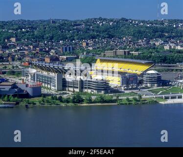 2002 HISTORIQUE HEINZ STADIUM (ÉPOPULEUX/HOK ÉVÉNEMENT SPORTIF 2001) OHIO RIVER PITTSBURGH PENNSYLVANIE ÉTATS-UNIS Banque D'Images