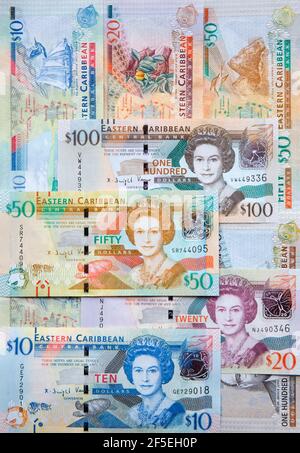 Billets de différentes coupures émis par la Banque centrale des Caraïbes orientales. Banque D'Images