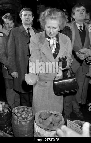 Mme Thatcher dans le nord de l'Angleterre/Leeds/Bradford en 1987 Banque D'Images