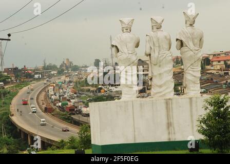 2. Métro de Lagos : statue de Lagos White Cap Chiefs, Lagos, Nigeria. Banque D'Images