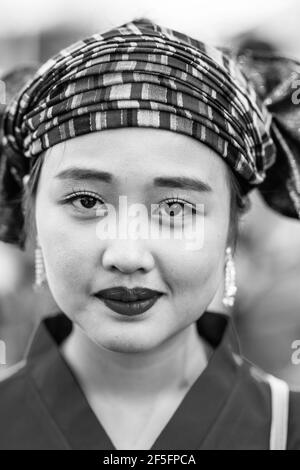 Une jeune femme de la Shan (ou Tai Yai) Groupe Ethnique au Festival de la Pagode Kakku Taunggyi, Shan State, Myanmar. Banque D'Images