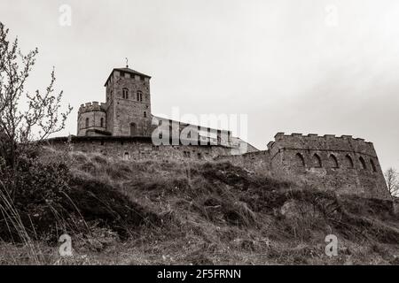 Vue sur le château de valere, sion, suisse. Image en noir et blanc. Banque D'Images