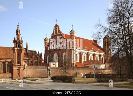 Église Sainte-Anne et Église de STS. Francis et Bernard. Vilnius. Lituanie Banque D'Images