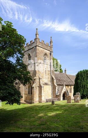Eglise St Peters dans le village de Cotswold de Upper Slaughter, Gloucestershire Royaume-Uni Banque D'Images