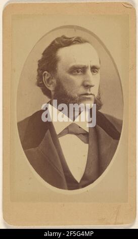 Homme non identifié avec de longs muttonchops soignés, imprimés dans un style quasi-ovale. Peter S. Weaver (américain, Hanovre active, Pennsylvanie, années 1860 à 1910) Banque D'Images