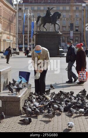 Scène de rue de la place Ban Josip Jelacic à Zagreb, Croatie Banque D'Images