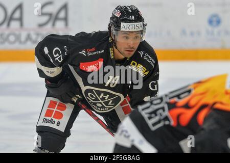 26.03.2021, Porza, Corner Arena, Ligue nationale : HC Lugano - HC Ambri-Piotta, n° 19 Troy Josephs (Lugano) (Suisse/Croatie À L'EXTÉRIEUR) Banque D'Images