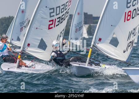 Les marins aux Championnats du monde de la jeunesse radiale laser de l'ILCA 2019 Banque D'Images