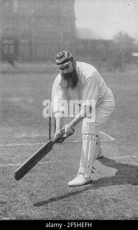 Ranji 1897 page 175 W. G. Grace tirant une balle. Banque D'Images