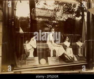 Salon de coiffure. Eugène Atget (français, 1857 - 1927) Banque D'Images