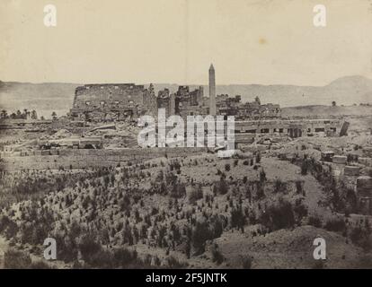 Thèbes. Palais de Karnak. Vue générale des ruines, levier à l'est. Banque D'Images