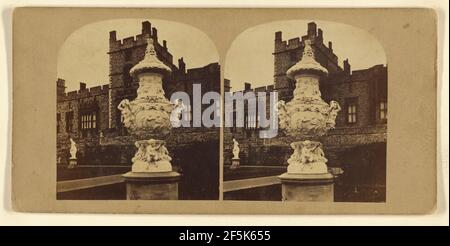 Vase en marbre dans le domaine privé, château de Windsor. London Stereoscopic Company (actif 1854 - 1890) Banque D'Images