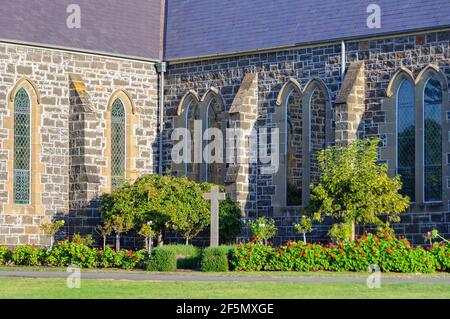 L'église anglicane St John's est l'une des plus importantes églises en pierre bleue de Victoria - Port Fairy, Victoria, Australie Banque D'Images