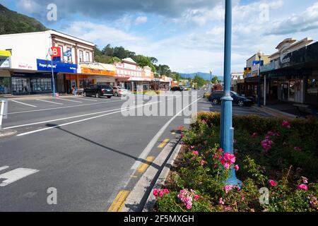 Magasins et entreprises de Whitaker Street, te Aroha, Waikato, North Island, Nouvelle-Zélande Banque D'Images