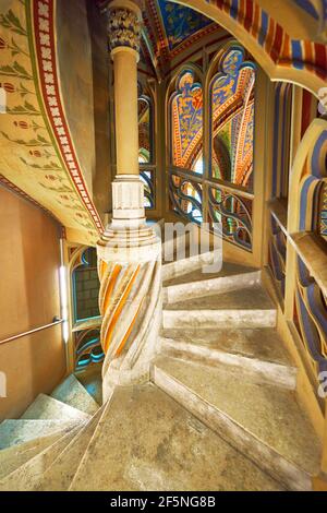 Fragment intérieur de l'église Matthias - l'église de l'Assomption du château de Buda. Budapest, Hongrie Banque D'Images