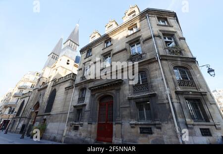 L'église Saint-Leu-Saint-Gilles de Paris est une église paroissiale catholique romaine du 1er arrondissement de Paris. Il a logé les reliques de l'impératrice Banque D'Images