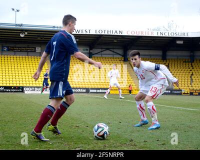 Livingston, Écosse - 5 mars 2014 : les U19s hommes d'Écosse jouent contre les U19s hommes de Suisse à Livingston. Banque D'Images