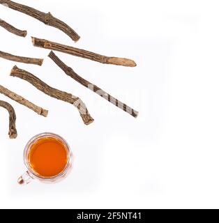 La Valeriana officinalis agit comme un agent sédatif, relaxant le système nerveux Banque D'Images