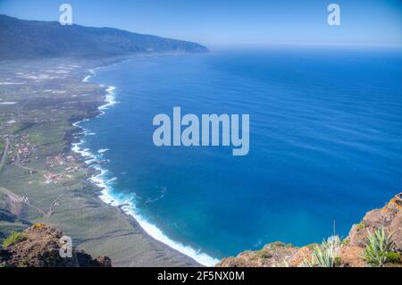 Vallée d'El Golfo vue de Mirador de la Pena, El Hierro, îles Canaries, Espagne. Banque D'Images