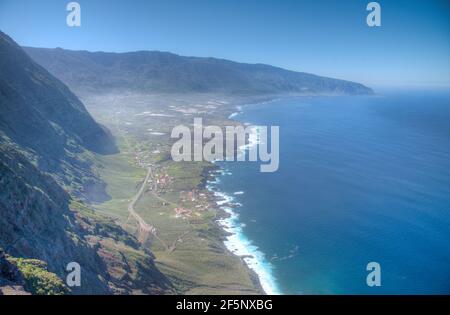 Vallée d'El Golfo vue de Mirador de la Pena, El Hierro, îles Canaries, Espagne. Banque D'Images