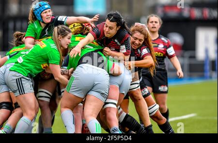 Londres, Royaume-Uni. 27 mars 2021. Emma Taylor, de Saracens Women, s'avance dans la mêlée lors du match des femmes de l'Allianz Premier 15s de Women chez Saracens Women et Harlequins Women au stade de Stonex, Londres, Angleterre, le 27 mars 2021. Photo de Phil Hutchinson. Utilisation éditoriale uniquement, licence requise pour une utilisation commerciale. Aucune utilisation dans les Paris, les jeux ou les publications d'un seul club/ligue/joueur. Crédit : UK Sports pics Ltd/Alay Live News Banque D'Images