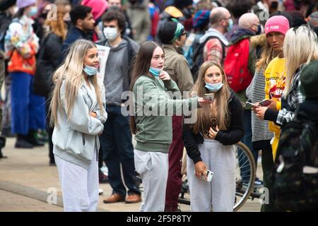 MANCHESTER, Royaume-Uni manifestation « Kill the Bill » sur la place Saint-Pierre dans le centre-ville de Manchester le samedi 27 mars 2021. (Credit: Pat Scaasi | MI News) Credit: MI News & Sport /Alay Live News Banque D'Images