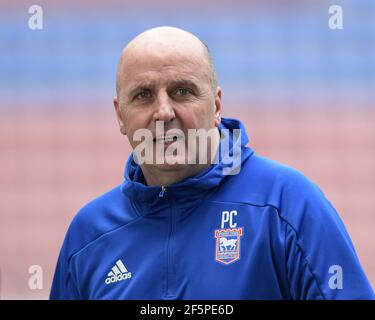 Wigan, Royaume-Uni. 27 mars 2021. Paul Cook directeur d'Ipswich Town au match à Wigan, Royaume-Uni, le 3/27/2021. (Photo de Simon Whitehead/News Images/Sipa USA) crédit: SIPA USA/Alay Live News Banque D'Images