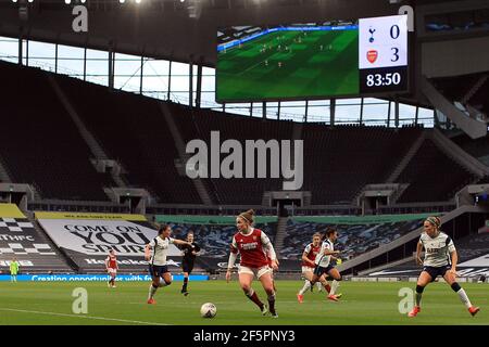 Londres, Royaume-Uni. 27 mars 2021. Kim Little d'Arsenal Women (c) en action pendant le jeu. Barclays Women's super League match, Tottenham Hotspur Women v Arsenal Women au Tottenham Hotspur Stadium à Londres le samedi 27 mars 2021 . cette image ne peut être utilisée qu'à des fins éditoriales. Utilisation éditoriale uniquement, licence requise pour une utilisation commerciale. Aucune utilisation dans les Paris, les jeux ou les publications d'un seul club/ligue/joueur.pic par Steffan Bowen/Andrew Orchard sports Photography/Alay Live News crédit: Andrew Orchard sports Photography/Alay Live News Banque D'Images