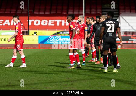 Crawley, Royaume-Uni. 27 mars 2021. Crawley préparez-vous à défendre un coup de pied gratuit *** pendant le match Crawley Town vs Port Vale Sky Bet League 2 au Broadfield Stadium, Crawley, Angleterre le 27 mars 2021. Photo de Jamie Evans Credit: Jamie Evans-uk sports images ltd/Alay Live News Banque D'Images