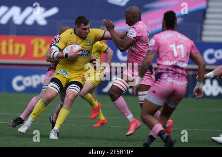 Paris, France. 13 juillet 2013. Clermont Lock PAUL JEDRASIAK en action pendant le championnat de rugby français Top 14 entre Stade Francais Paris et COMME Clermont au stade Jean Bouin à Paris - France.Clermont a gagné 34:27 Credit: Pierre Stevenin/ZUMA Wire/Alamy Live News Banque D'Images