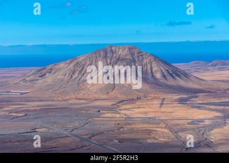 La montagne de Tindaya à Fuerteventura, îles Canaries, Espagne. Banque D'Images