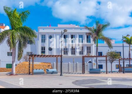Rue dans le centre de Corralejo, Fuerteventura, îles Canaries, Espagne. Banque D'Images