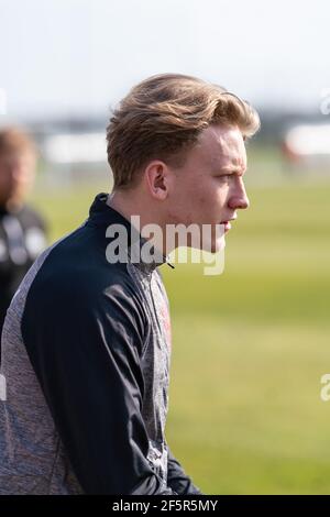 Bök, Hongrie. 27 mars 2021. Sebastian Hausner, du Danemark, vu lors d'une session d'entraînement au centre d'entraînement Bök à Bök pendant le championnat de l'UEFA EURO U-21. (Crédit photo : Gonzales photo/Alamy Live News Banque D'Images