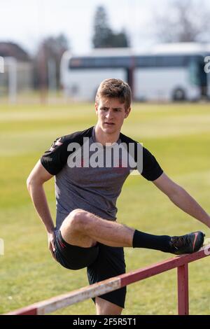 Bök, Hongrie. 27 mars 2021. Rasmus Carstensen, du Danemark, vu lors d'une session d'entraînement au centre d'entraînement Bök à Bök pendant le championnat de l'UEFA EURO U-21. (Crédit photo : Gonzales photo/Alamy Live News Banque D'Images