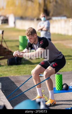 Bök, Hongrie. 27 mars 2021. Nikolai Laursen, du Danemark, vu lors d'une session d'entraînement au centre d'entraînement Bök à Bök pendant le championnat de l'UEFA EURO U-21. (Crédit photo : Gonzales photo/Alamy Live News Banque D'Images