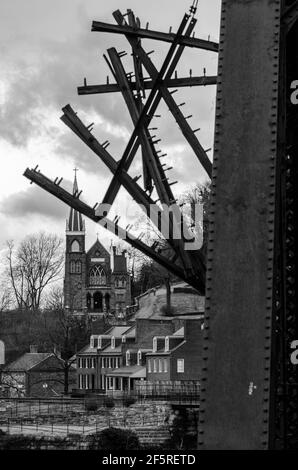 Harpers Ferry vu depuis le pont ferroviaire dans le parc national de Harpers Ferry en Virginie-Occidentale Banque D'Images